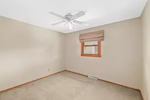 2228 N 116th St, Wauwatosa, WI 53226 - Photo 24