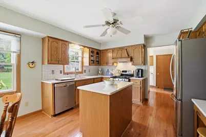 11436 W Shields Dr, Franklin, WI 53132 - Photo 4