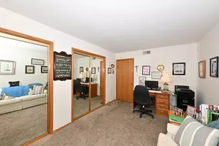 1730 W Green Tree Rd, Glendale, WI 53209 - Photo 18