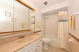 1730 W Green Tree Rd, Glendale, WI 53209 - Photo 16
