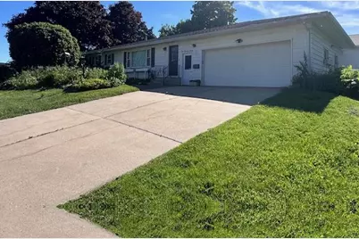 207  Pine St, Caledonia, MN 55921 - Photo 8