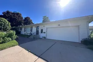 207 Pine St, Caledonia, MN 55921 - Photo 4
