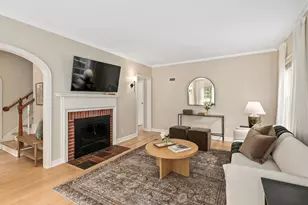 2760 N Hartung Ave, Milwaukee, WI 53210 - Photo 8
