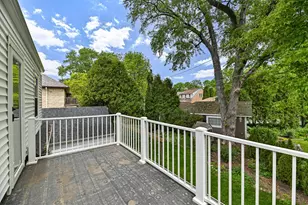 2760 N Hartung Ave, Milwaukee, WI 53210 - Photo 32