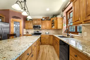 S71W12903 Tess Corners Dr, Muskego, WI 53150 - Photo 12