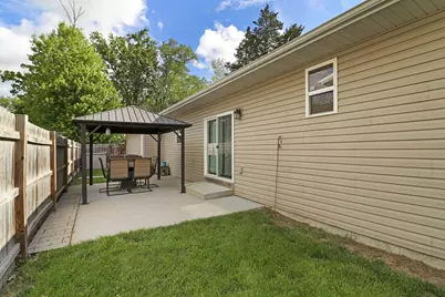 209 E Chestnut St, Salem Lakes, WI 53170 - Photo 22