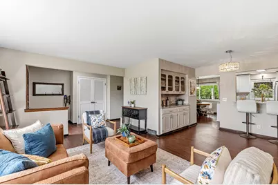 11311 N St James Ln, Mequon, WI 53092 - Photo 4