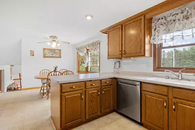 815  Jackson Dr, Cleveland, WI 53015 - Photo 4