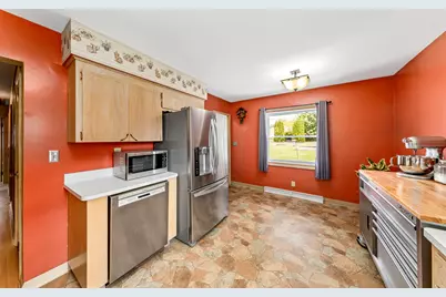 3222  Yorktown St, Racine, WI 53404 - Photo 12