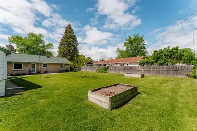 3222  Yorktown St, Racine, WI 53404 - Photo 34