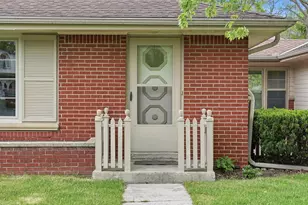 14250 Ivy Ln, Brookfield, WI 53005 - Photo 4