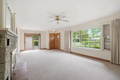 14250  Ivy Ln, Brookfield, WI 53005 - Photo 12