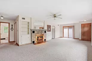 14250 Ivy Ln, Brookfield, WI 53005 - Photo 14