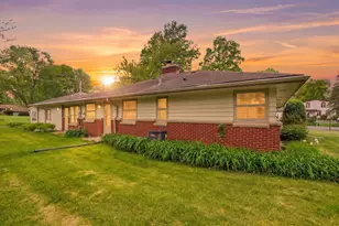 14250 Ivy Ln, Brookfield, WI 53005 - Photo 8