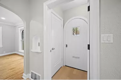 5680 N 34th St, Milwaukee, WI 53209 - Photo 14