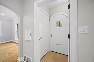 5680 N 34th St, Milwaukee, WI 53209 - Photo 14