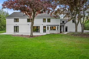 10525 N Fairway Ln, Mequon, WI 53092 - Photo 90