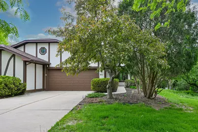971 S Imperial Dr, Hartland, WI 53029 - Photo 1