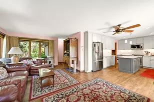 971 S Imperial Dr, Hartland, WI 53029 - Photo 10