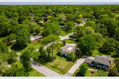 13455  Marquette Ave, Elm Grove, WI 53122 - Photo 50