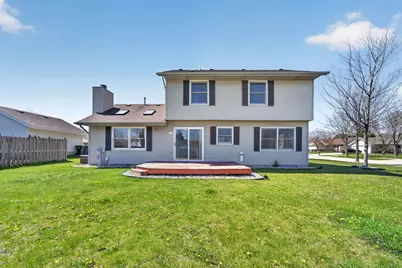 10550 S Peggy Dr, Oak Creek, WI 53154 - Photo 4