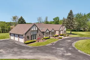 7604 Treeview Dr, Racine, WI 53108 - Photo 74