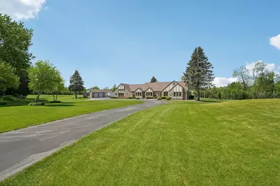 7604  Treeview Dr, Racine, WI 53108 - Photo 4