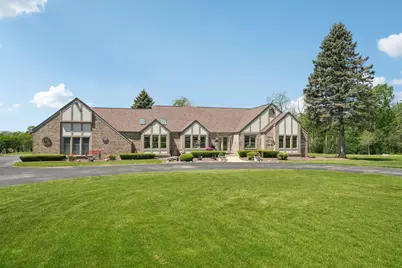 7604  Treeview Dr, Racine, WI 53108 - Photo 2