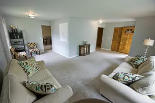 1705 Chapman Dr, Waukesha, WI 53189 - Photo 6
