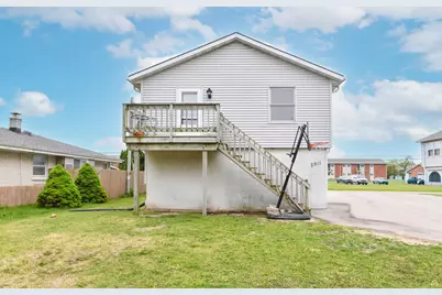 2911 E Vogel Ave, Cudahy, WI 53110 - Photo 2