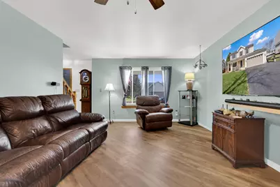 1260  Kennedy Dr, Hartford, WI 53027 - Photo 2
