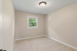 N20W28282 Oakton Rd, Delafield, WI 53072 - Photo 36