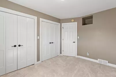 N20W28282  Oakton Rd, Delafield, WI 53072 - Photo 32