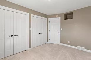 N20W28282 Oakton Rd, Delafield, WI 53072 - Photo 32