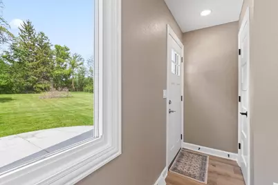 N20W28282  Oakton Rd, Delafield, WI 53072 - Photo 22