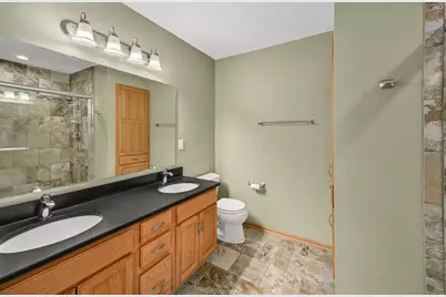 W231N7953  Martin Ct, Sussex, WI 53089 - Photo 24