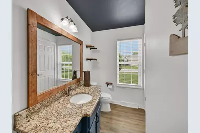 W231N7953  Martin Ct, Sussex, WI 53089 - Photo 20