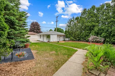 7210 W Morgan Ave, Milwaukee, WI 53220 - Photo 16