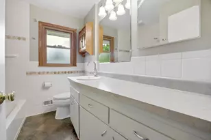7210 W Morgan Ave, Milwaukee, WI 53220 - Photo 14