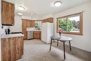 7210 W Morgan Ave, Milwaukee, WI 53220 - Photo 8