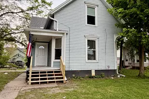 1623 Maple St, Racine, WI 53404 - Photo 2