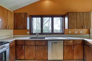1545 Constitution Dr, Brookfield, WI 53045 - Photo 12