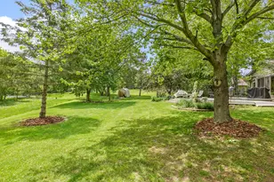 906 Scenic Heights Dr, Delafield, WI 53018 - Photo 28