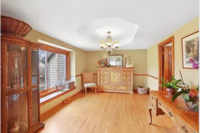 906  Scenic Heights Dr, Delafield, WI 53018 - Photo 14