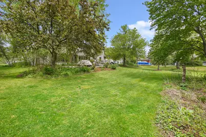 906  Scenic Heights Dr, Delafield, WI 53018 - Photo 26