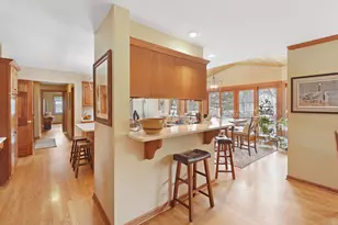 906 Scenic Heights Dr, Delafield, WI 53018 - Photo 8