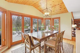 906 Scenic Heights Dr, Delafield, WI 53018 - Photo 12