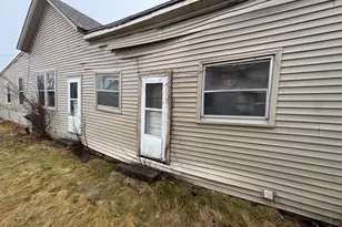 1729 S 12th St, Sheboygan, WI 53081 - Photo 20