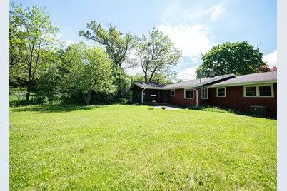 615  Tenny Ave, Waukesha, WI 53186 - Photo 2