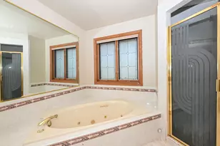 15800 Brook Ln, Brookfield, WI 53005 - Photo 22